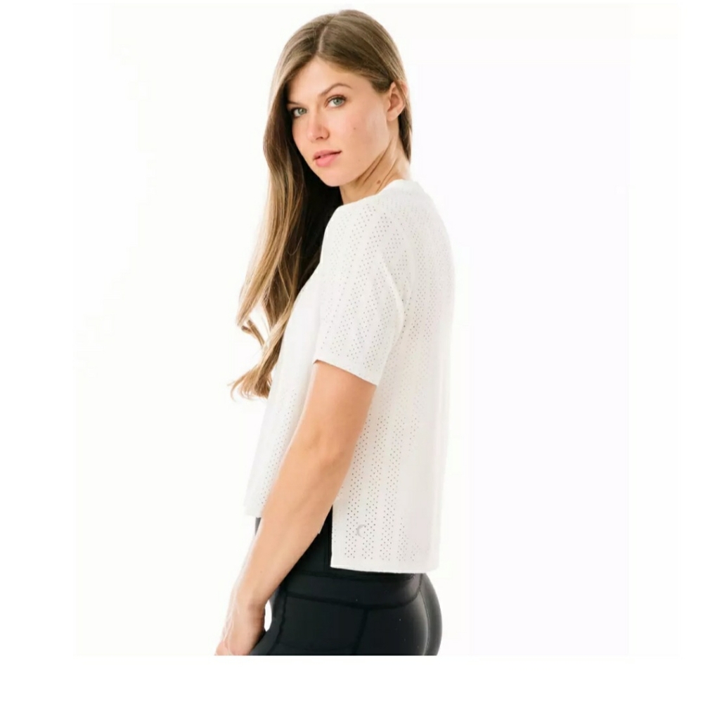 ZYIA NWOT XS White Vertical Chill Tee Short Sleeve Ventilated Active